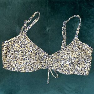 NWOT Old Navy Floral bikini top